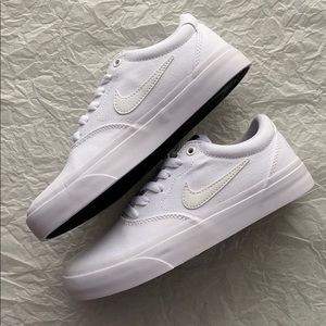 nike sb charge white